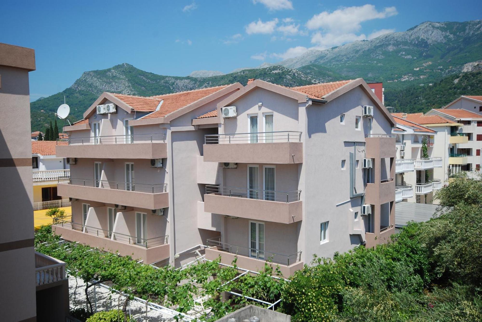 Hotel Pansion Anita Budua Esterno foto