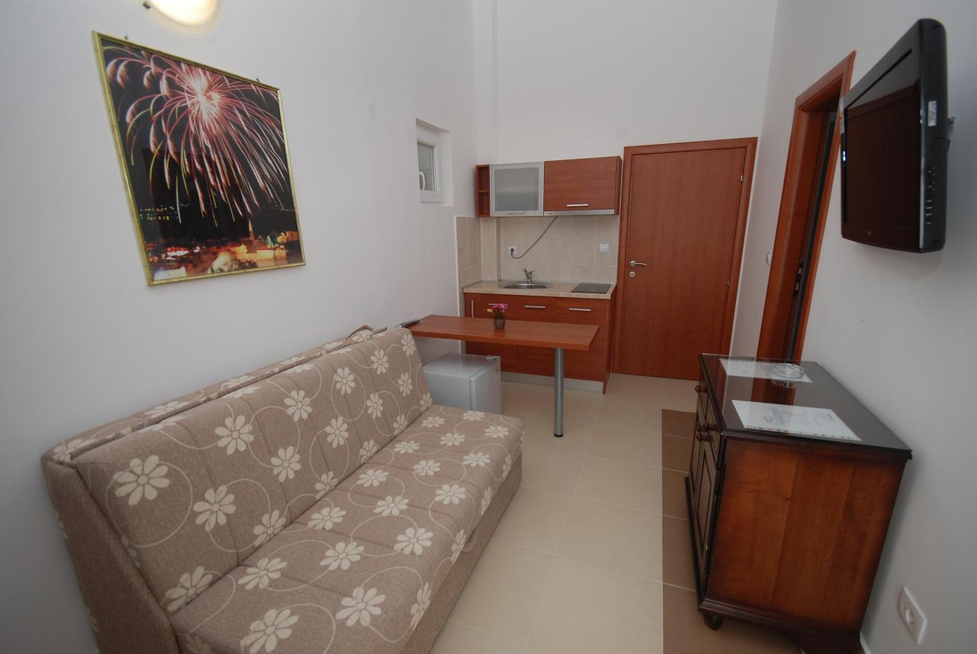 Hotel Pansion Anita Budua Esterno foto