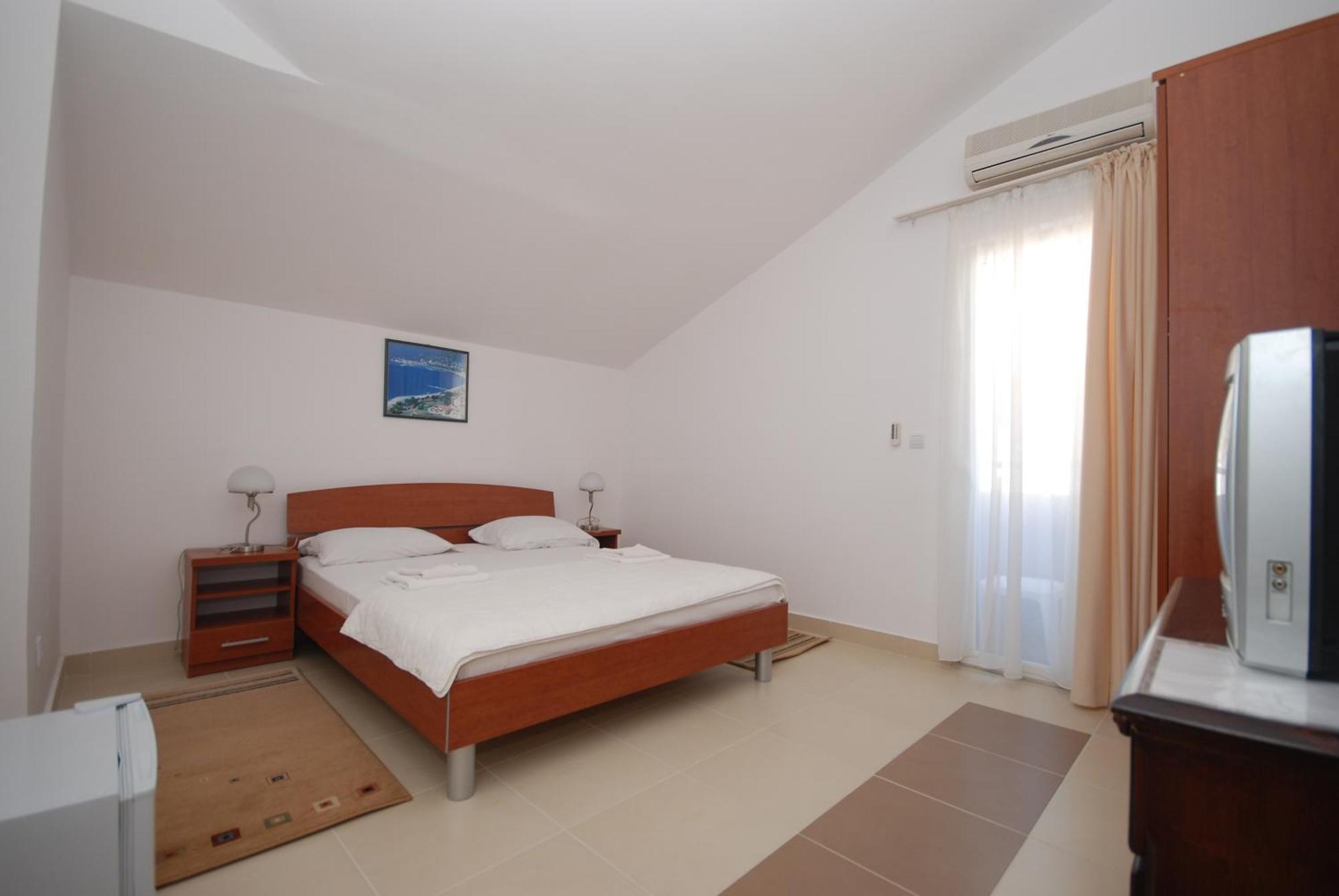 Hotel Pansion Anita Budua Esterno foto